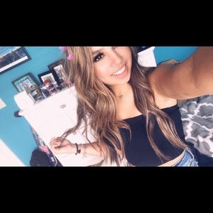 Meet your posher, Shayna